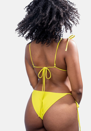 AMORA - Triangle Bikini Top | señorita